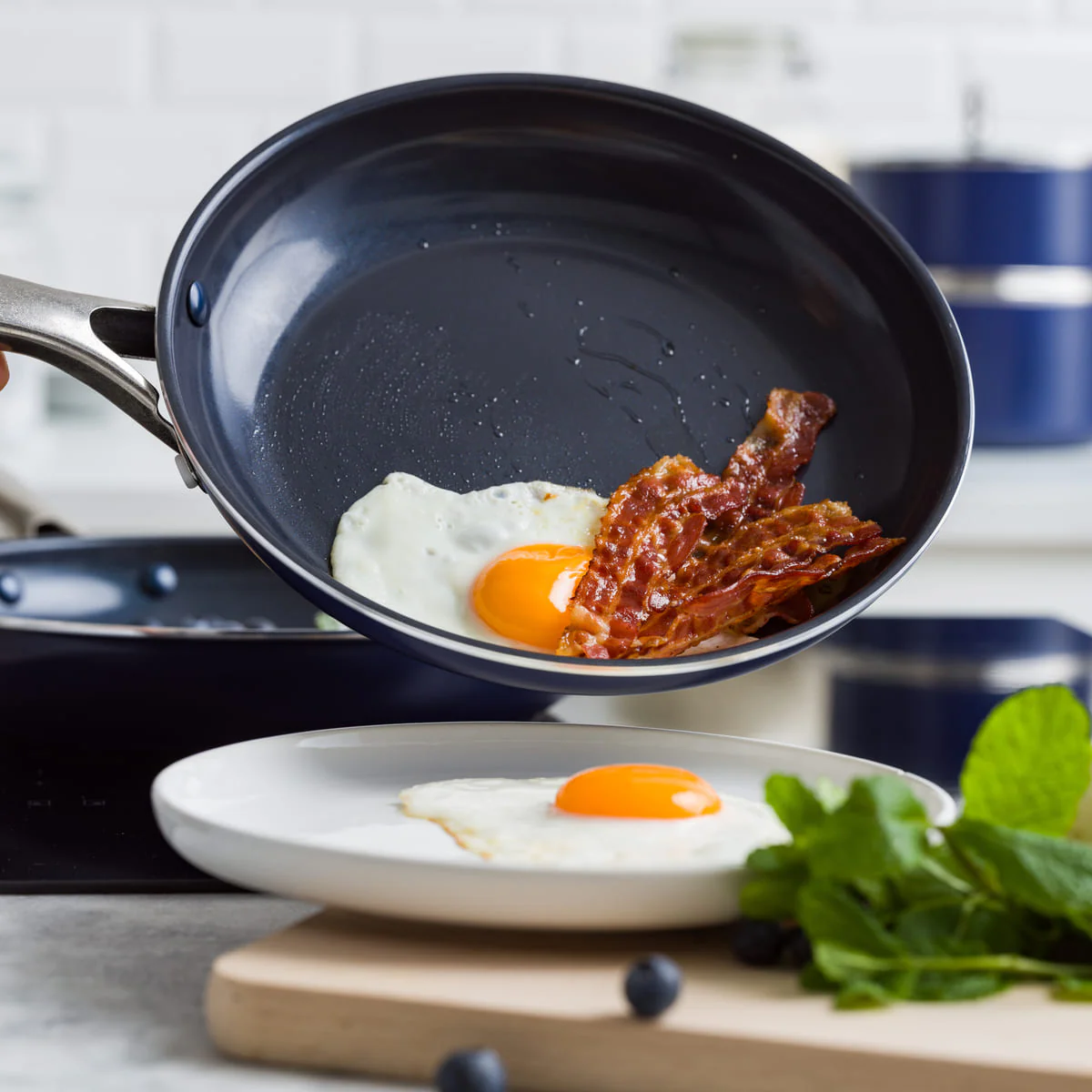 Blue Diamond<br> Classic 26cm Frypan - Image 2