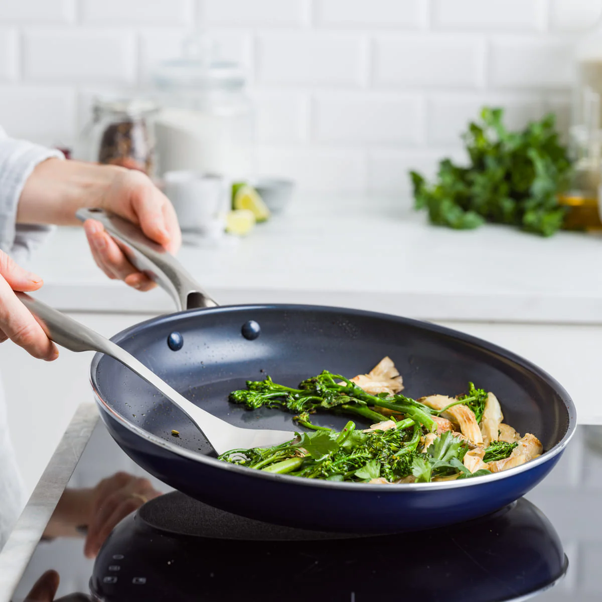 Blue Diamond<br> Classic 26cm Frypan - Image 4