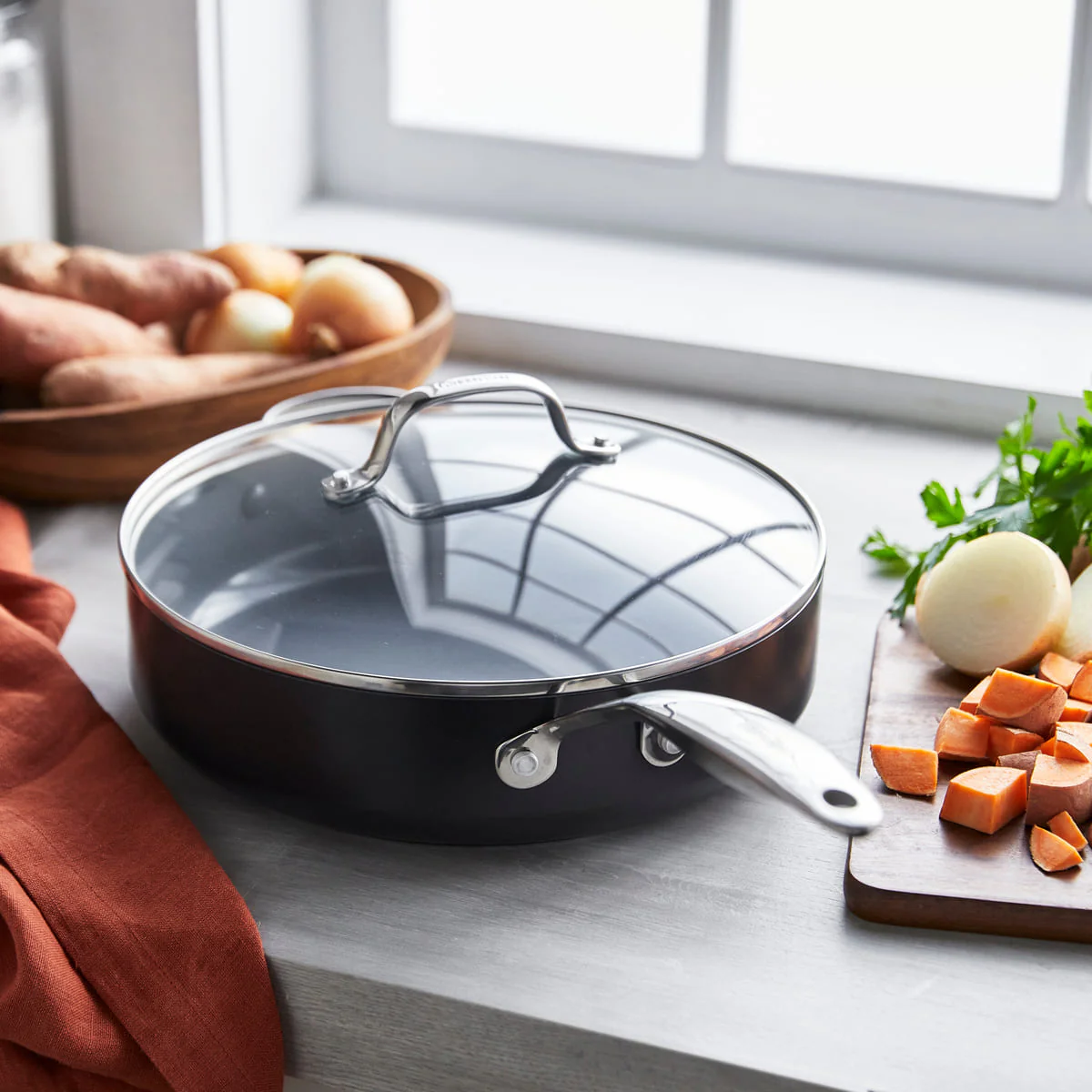 Valencia Pro<br> SKILLET WITH LID, DARK GREY - 28CM - Image 5