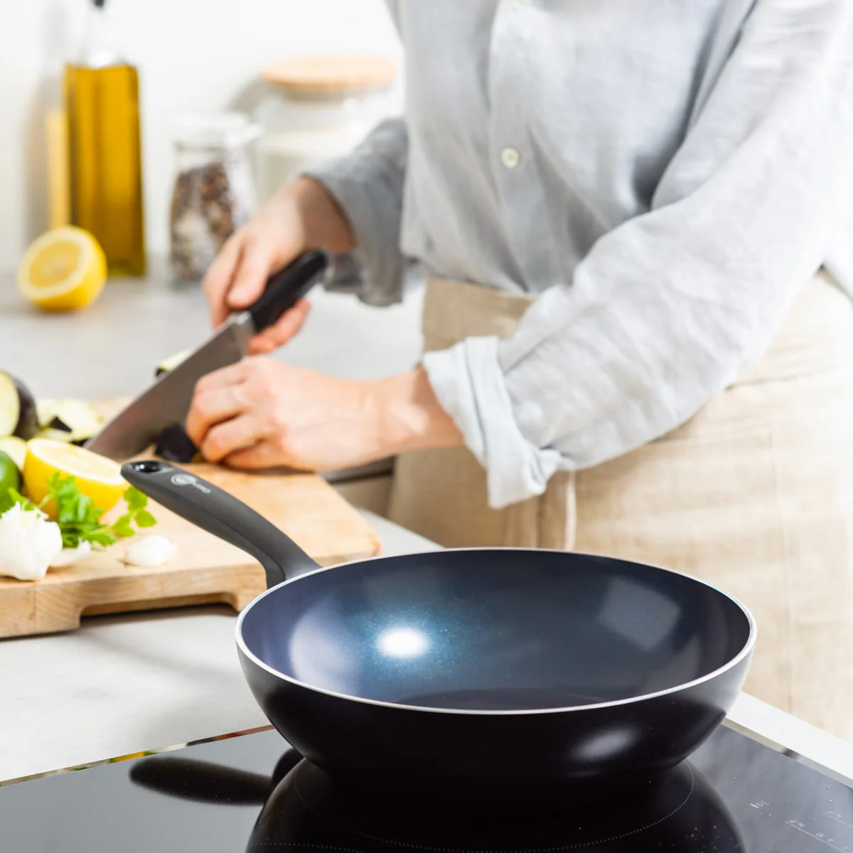 Torino<br> Wok, Black - 28cm - Image 4