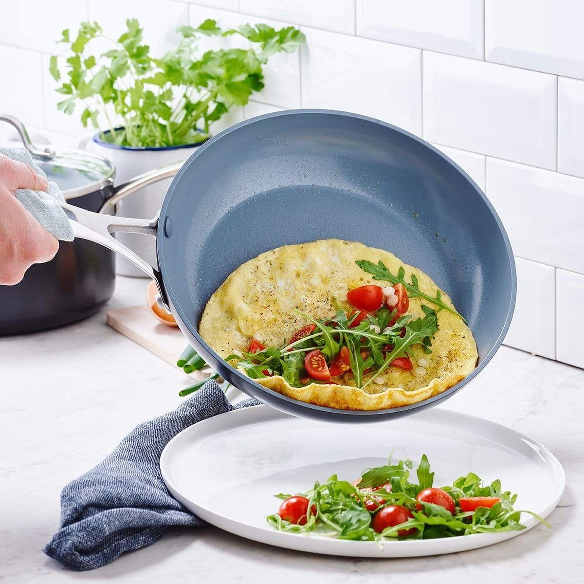 Valencia<br> Frying Pan, Dark Grey - 20cm - Image 3