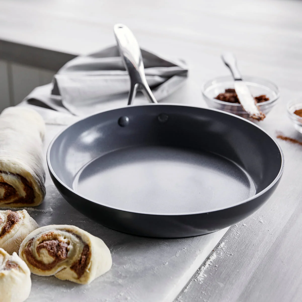 Valencia Pro<br> FRYING PAN, DARK GREY - 26CM - Image 5