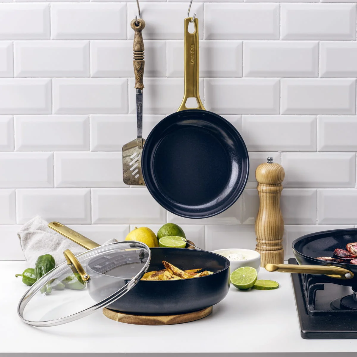 Reserve<br> 5pc Cookware Sets, Black - Image 4