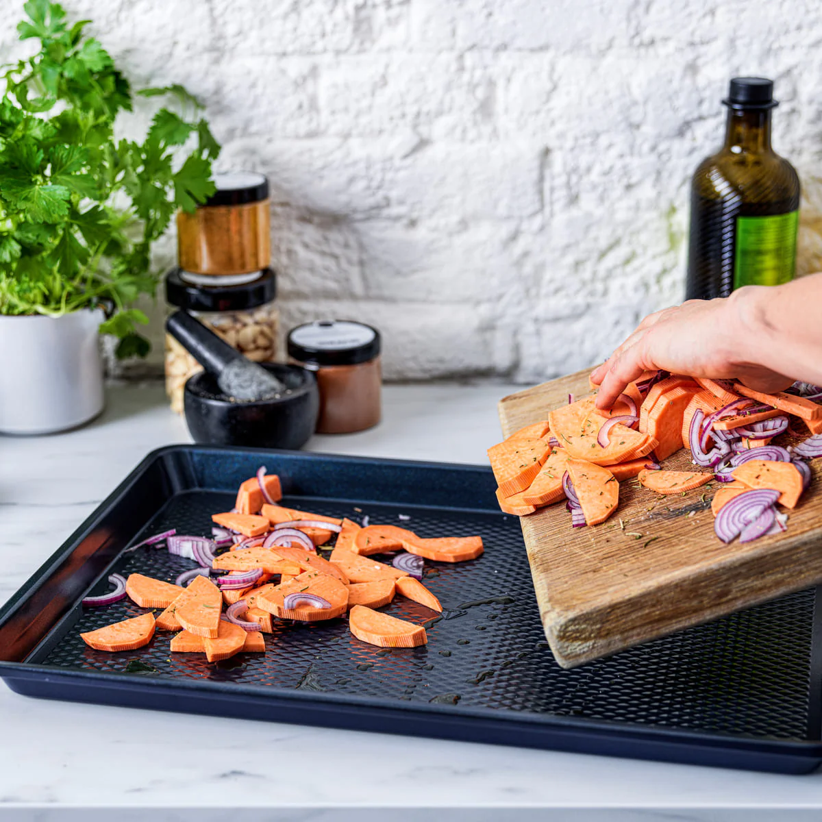 Blue Diamond<br> Cookie Sheet 2pc Set - 46cm x 33cm - Image 4