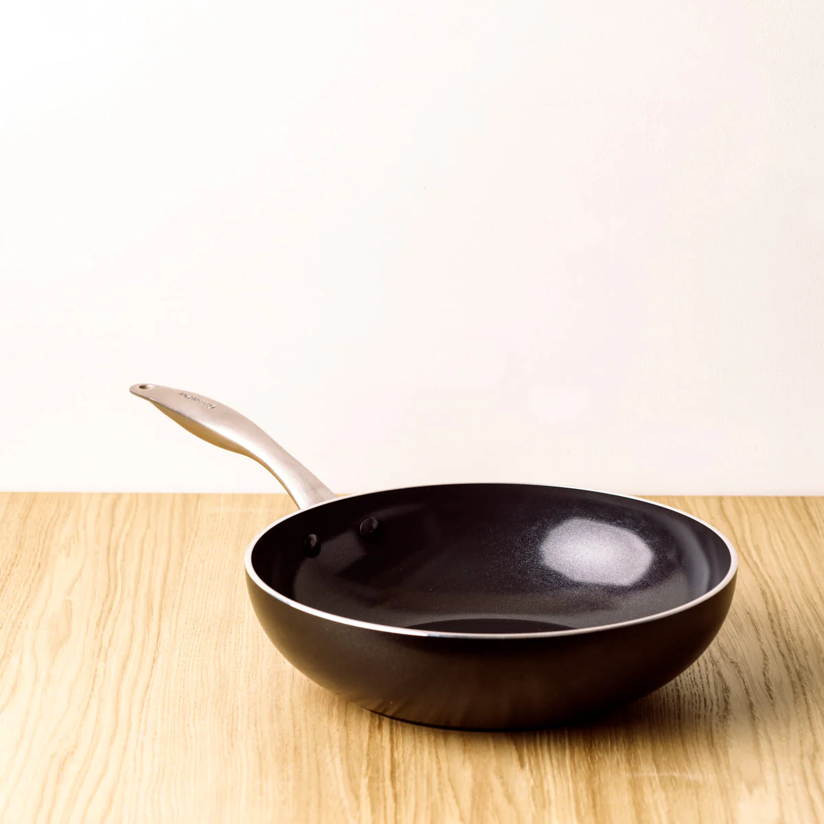 Royal<br> Wok Black - 28 cm - Image 4