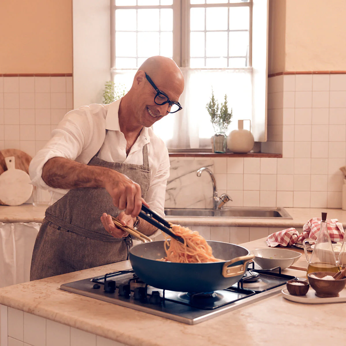Stanley Tucci™<br> Ceramic Non-Stick 33cm Essential Stanley Pan | Venetian Teal - Image 7
