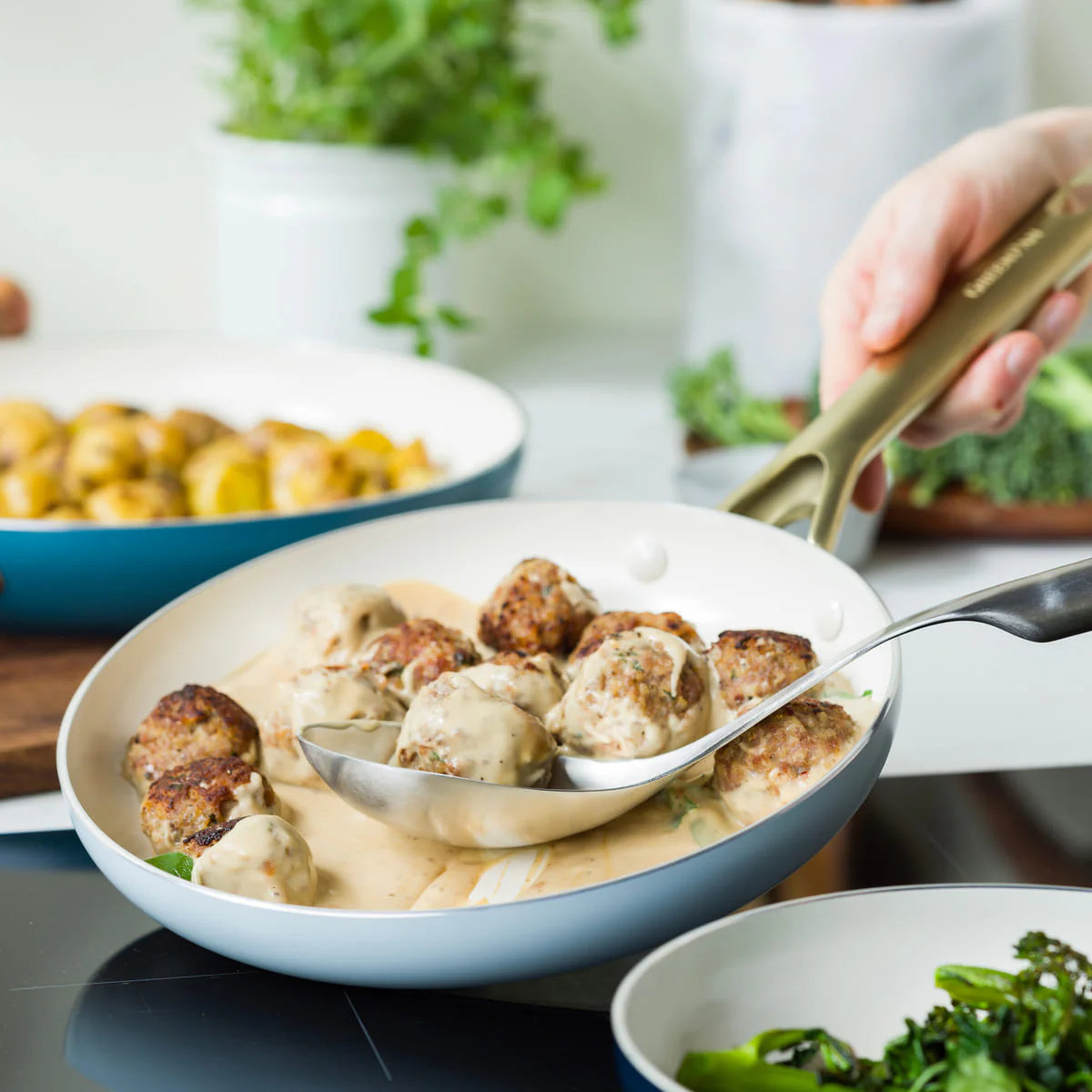 Shades<br> 3pc Cookware Set In Coastal - Image 4