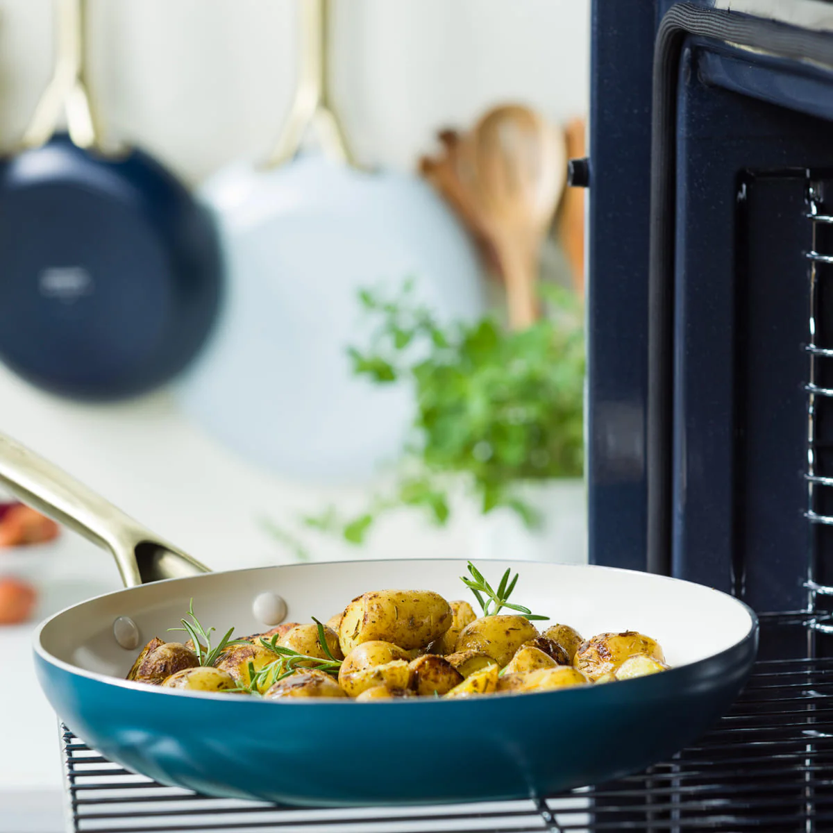Shades<br> 3pc Cookware Set In Coastal - Image 6