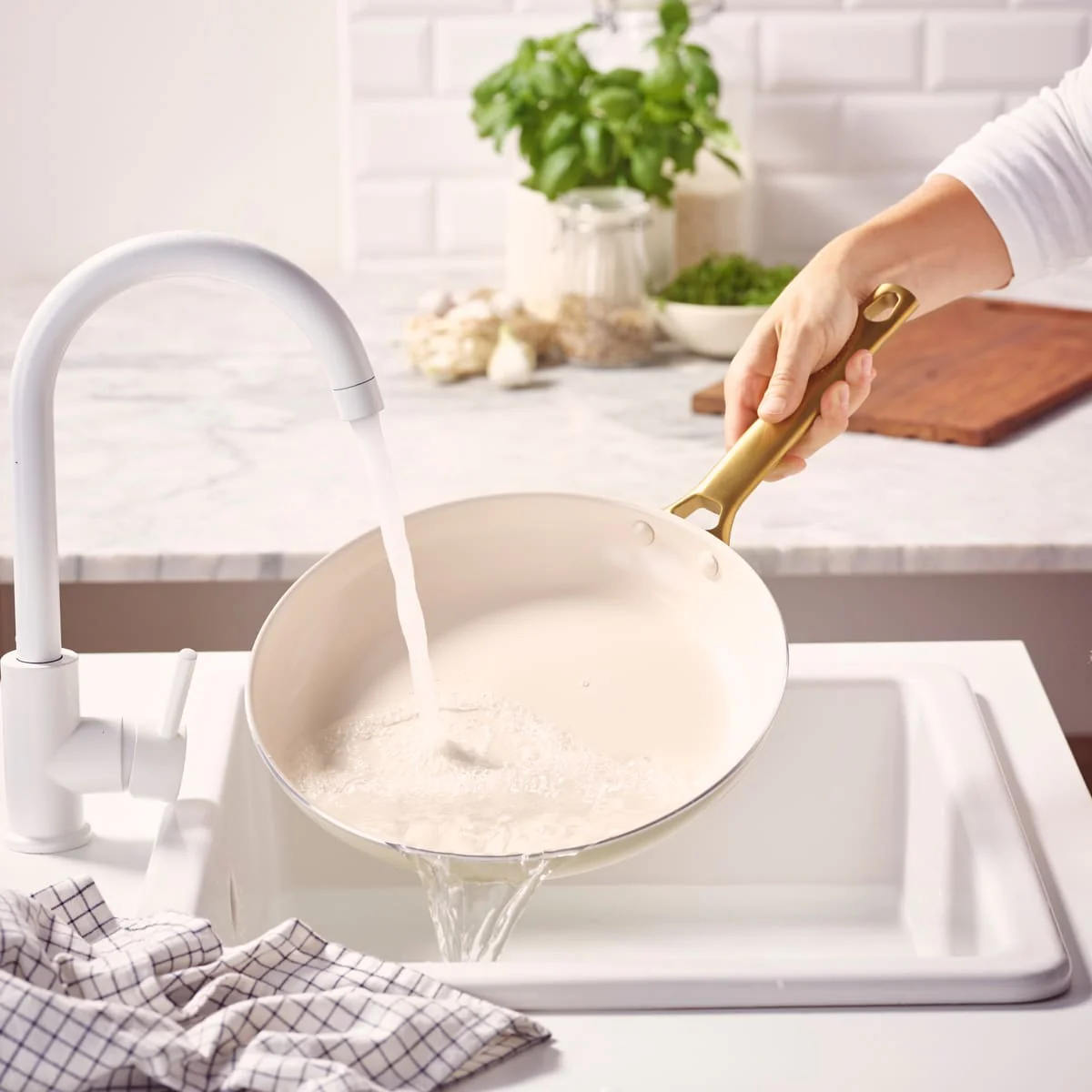 Padova<br> Frying Pan, Cream White - 28cm - Image 4
