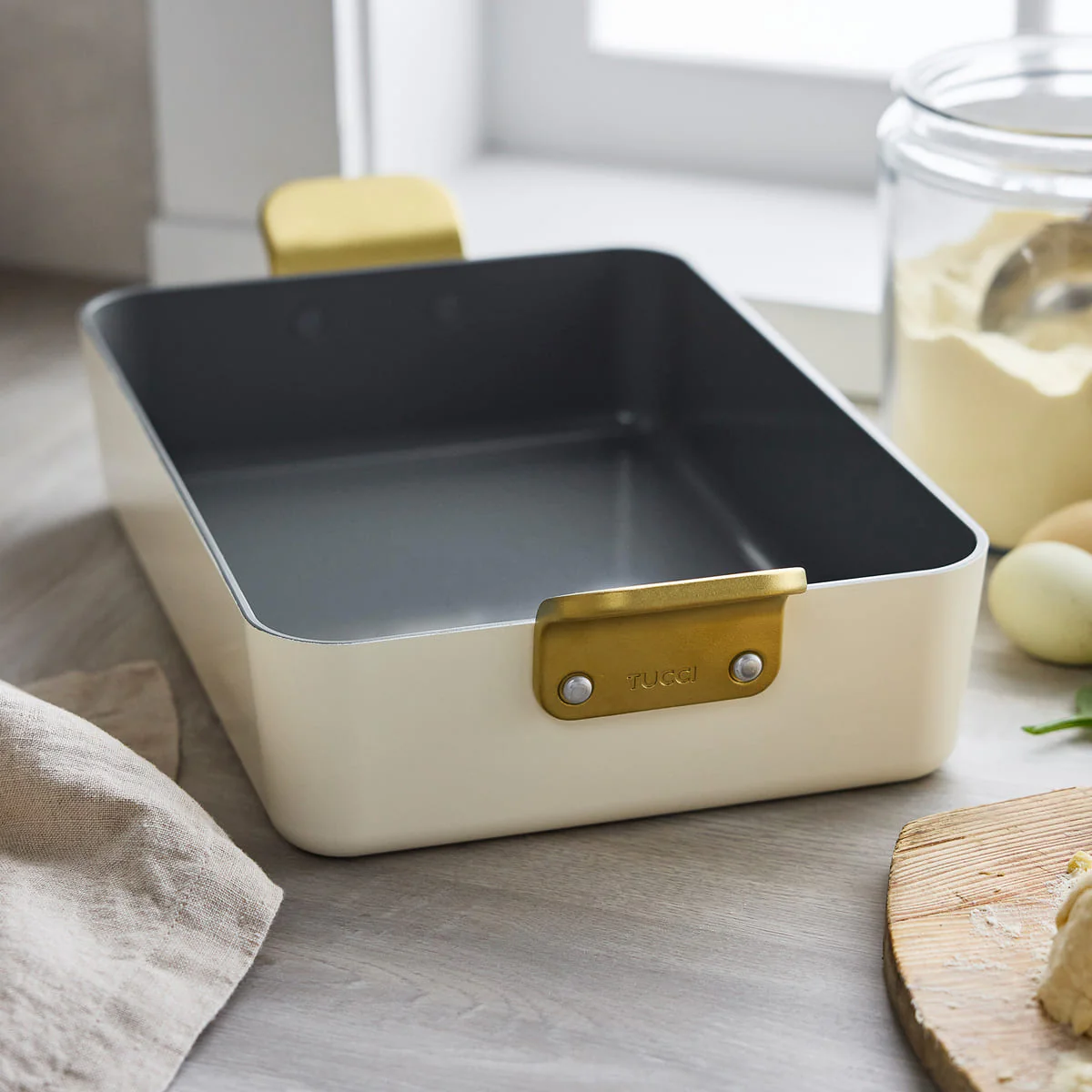 Stanley Tucci™<br> Ceramic Non-Stick 33cm Lasagna Pan | Carrara White - Image 3