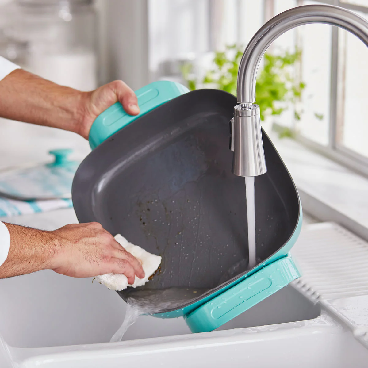 GreenLife <br>Electric Frypan in Turquoise - Image 6