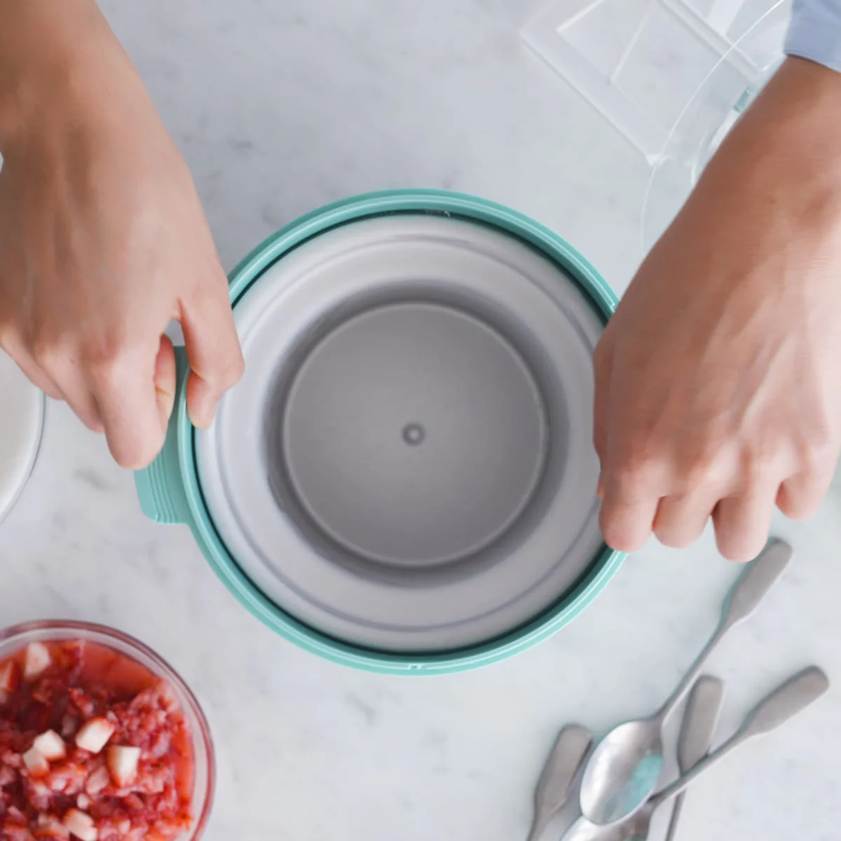 GreenLife <br>Ice-cream Maker, Turquoise - Image 6