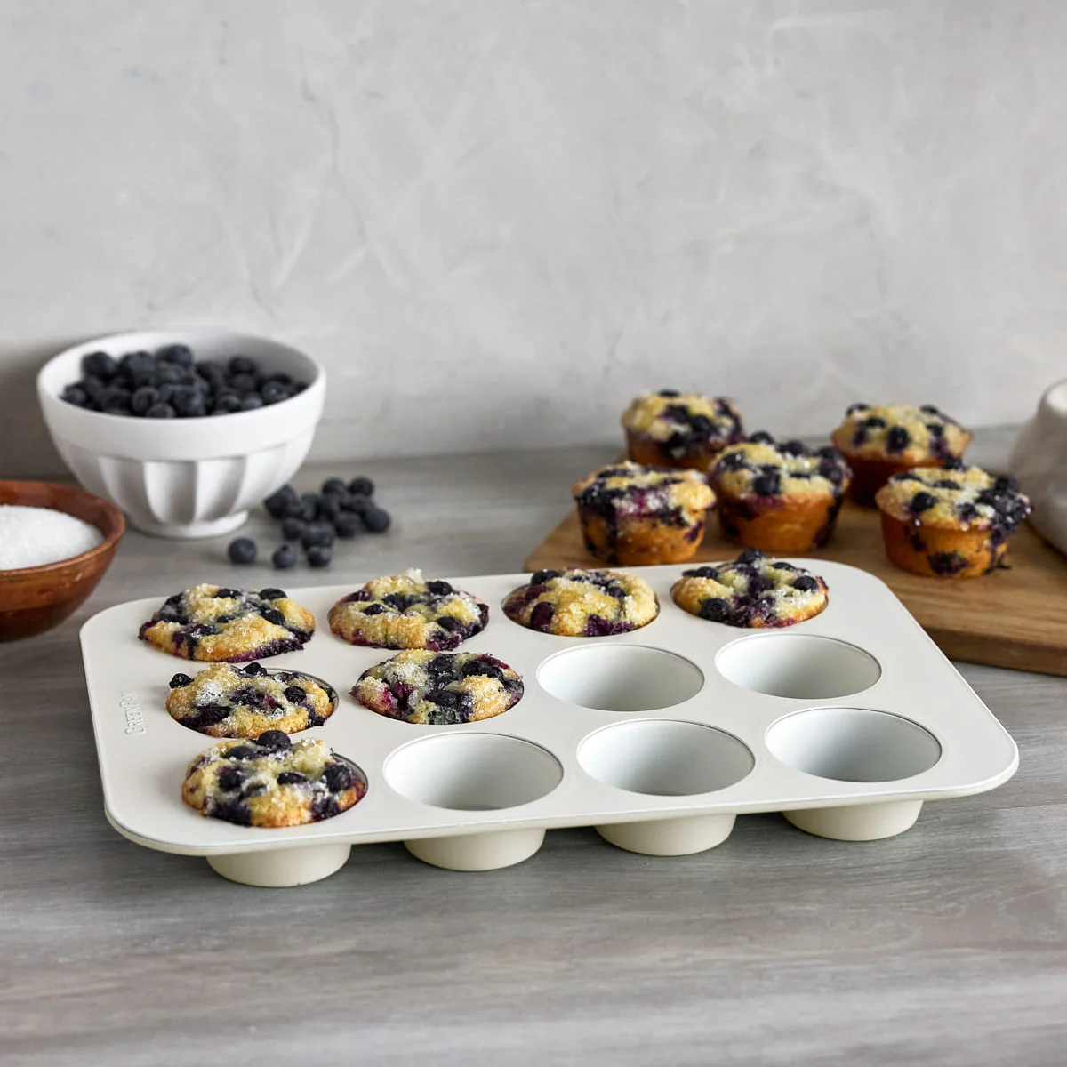 Reserve<br> Muffin Pan, Cream White - 12 Cups - Image 3