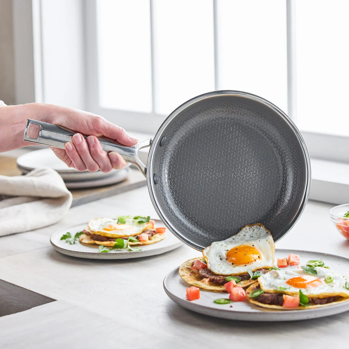 Apex<br> Thermobond Hybrid Ceramic Non-stick Frying Pan - 20cm - Image 3