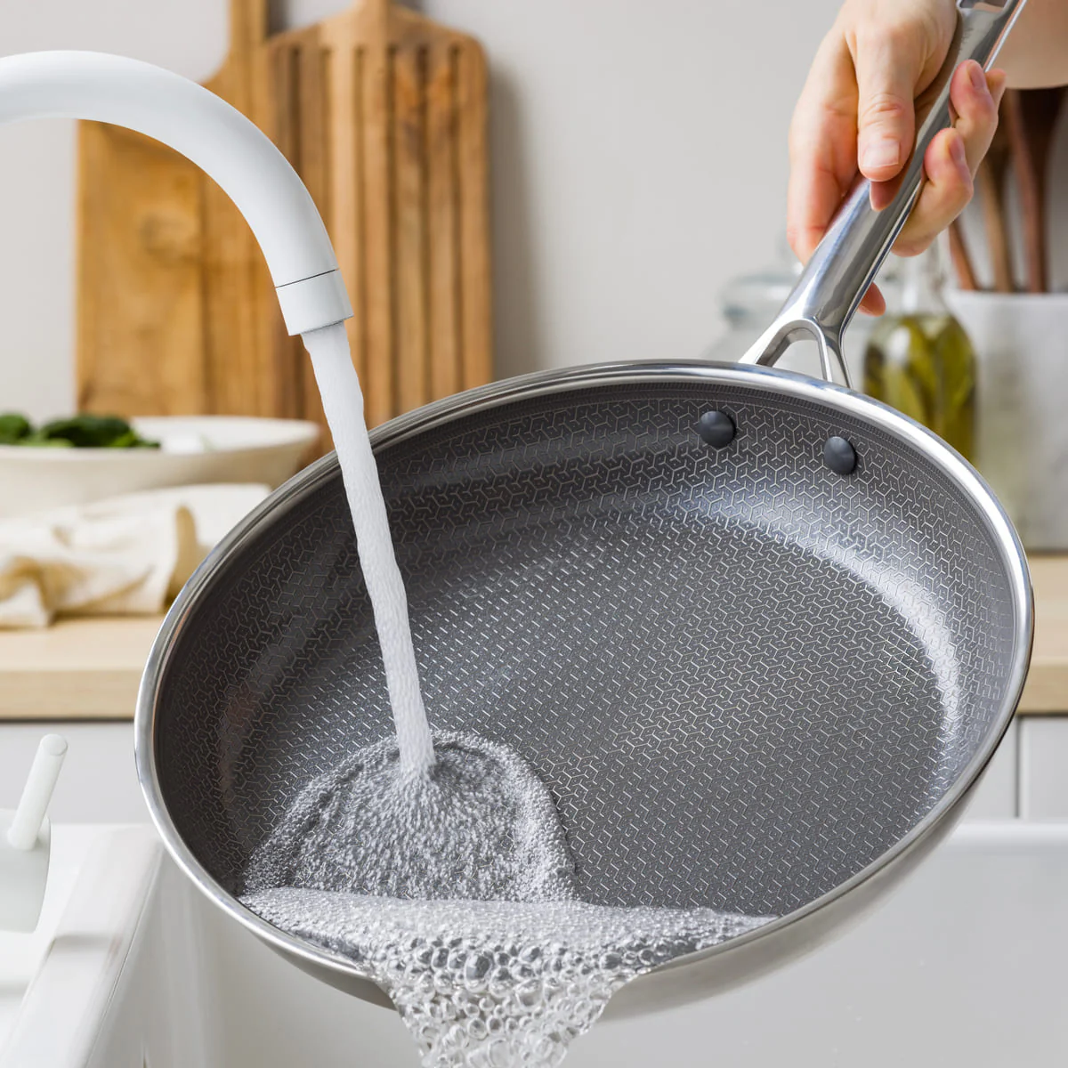 Apex<br> Thermobond Hybrid Ceramic Non-stick Frying Pan - 30cm - Image 4