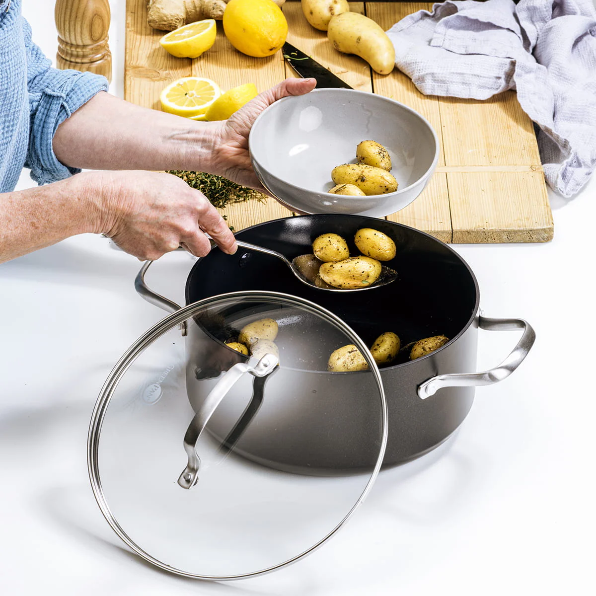 Copenhagen<br> Stock Pot with Lid, Black - 24cm - Image 5